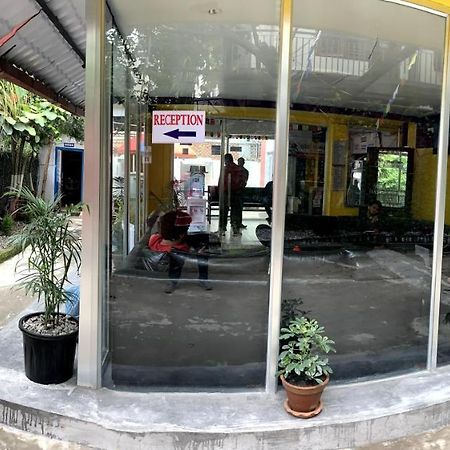 Hostel Himalaya Катманду Экстерьер фото