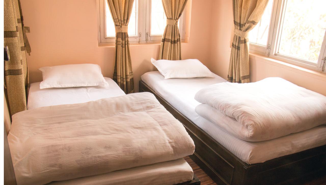 Hostel Himalaya Катманду Экстерьер фото