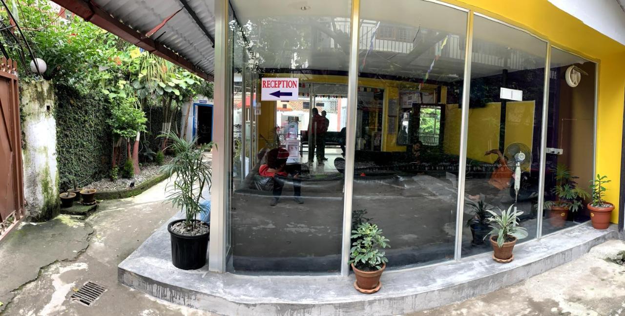 Hostel Himalaya Катманду Экстерьер фото