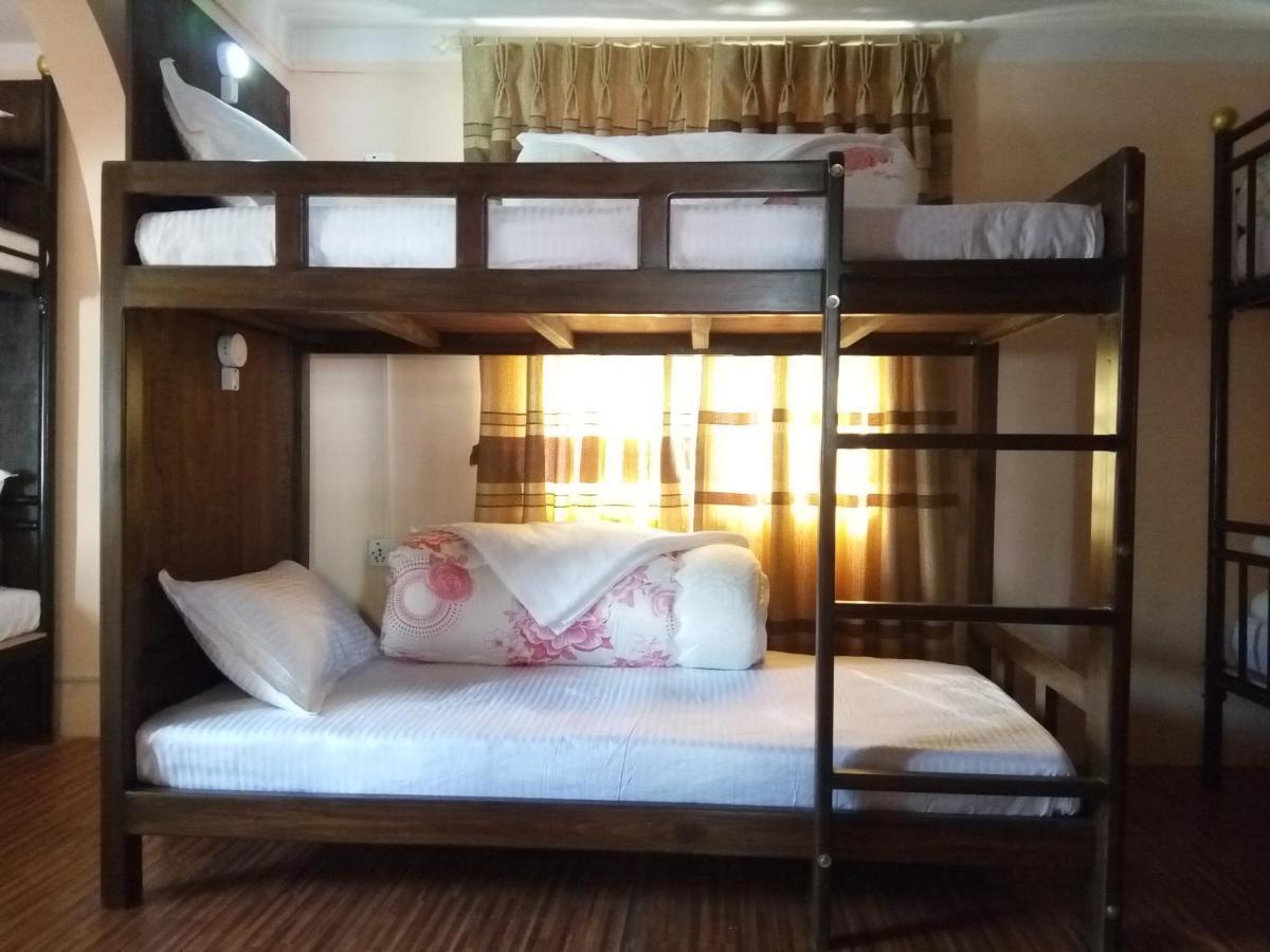 Hostel Himalaya Катманду Экстерьер фото